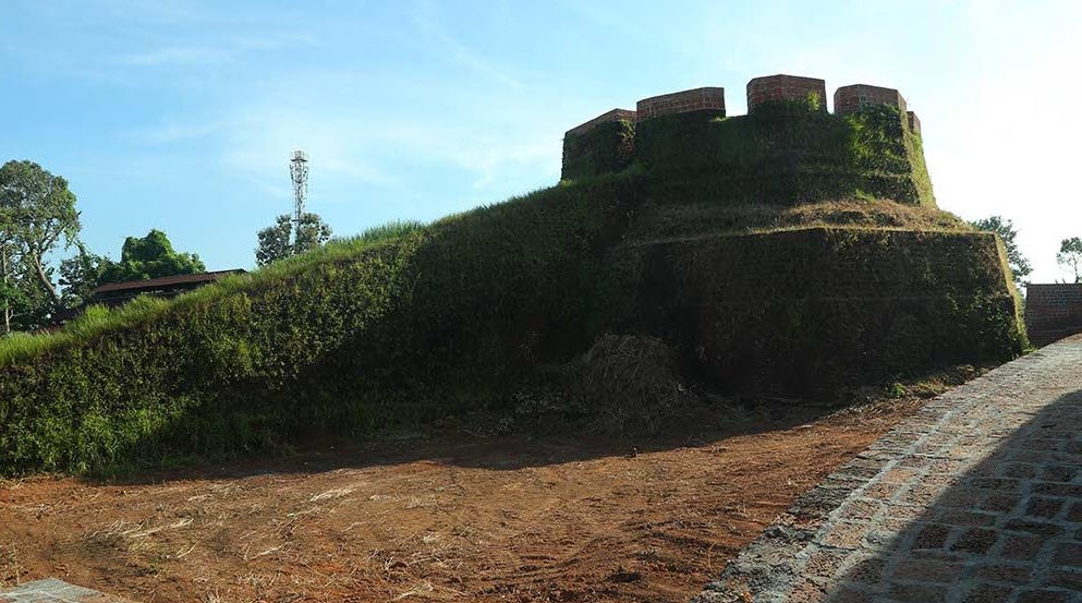 Hosdurg Fort, Kasaragod, Kerala - Vushii.com